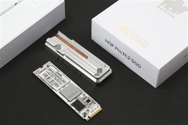 M.2接口、SATA接口的固态硬盘 究竟选哪个好?